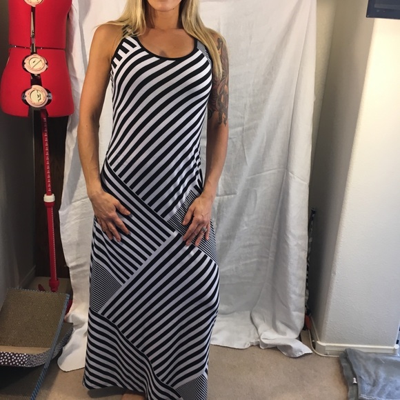 Faded Glory Black/White maxi dress - Picture 2 of 6